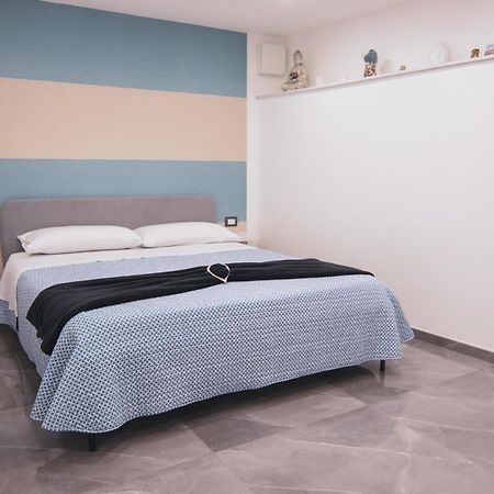 Centro Storico Luxury Suites Наполи Екстериор снимка
